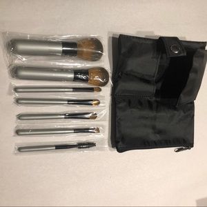 Makeup Brushes with Travel Case